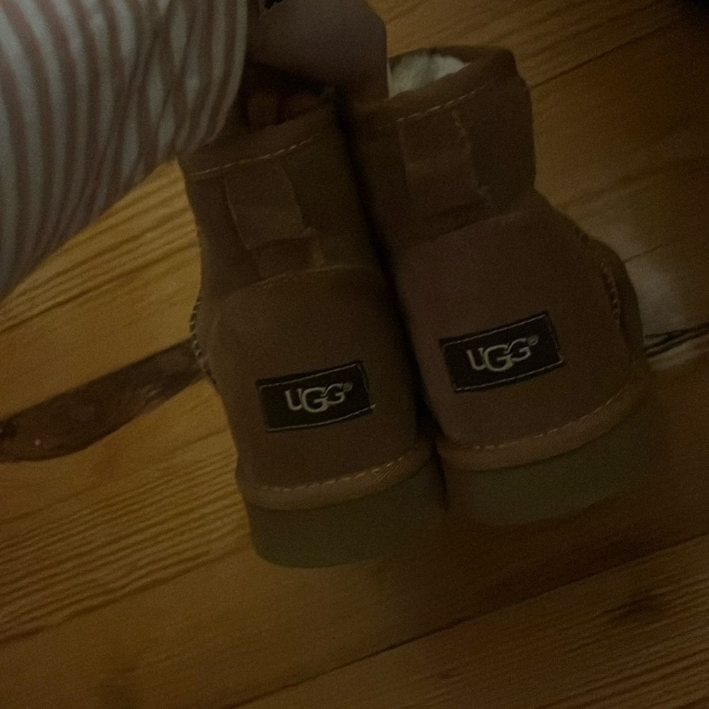 Fake mini uggs